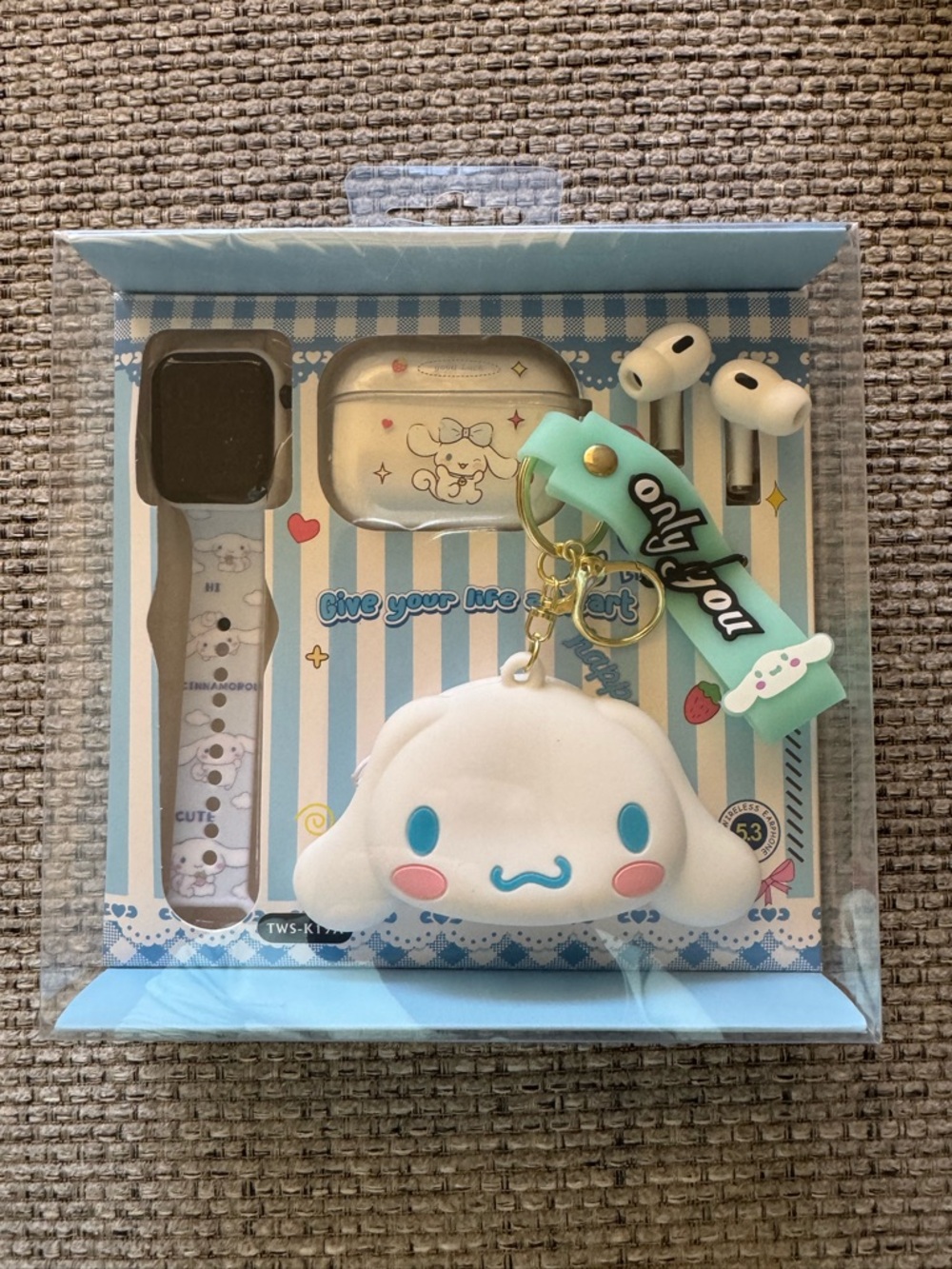 Cute White Character Earbuds & Watch Accessory Set with Mint Charm